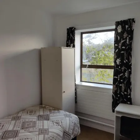 Quiet & Comfy Private Near Phoenix Park * Dublino